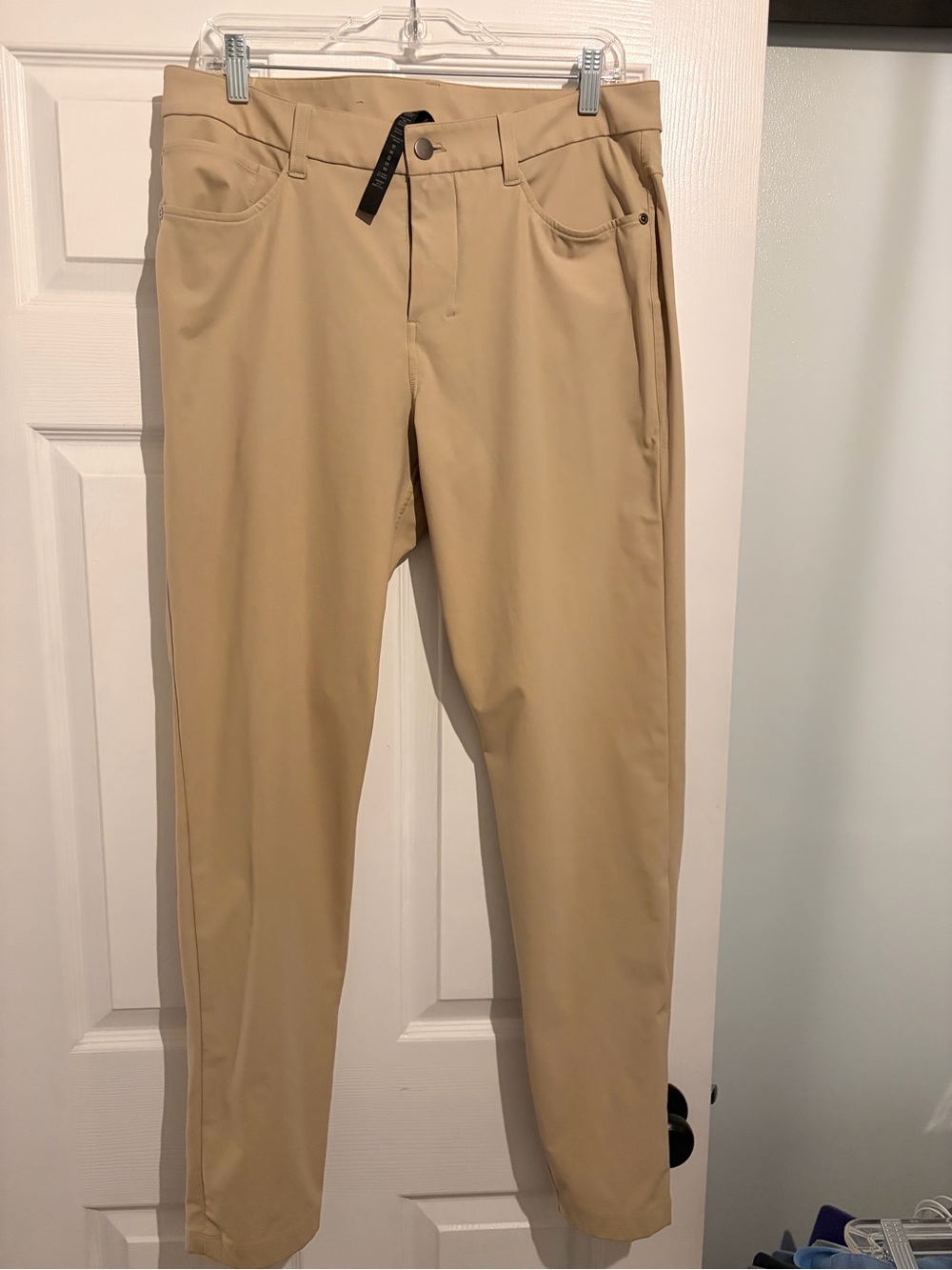 lululemon athletica Men's Khaki Stretch Chinos - Light Tan